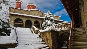 Метеора - середньовічний монастирський комплекс в Греції