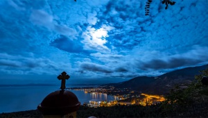 Грецький фотограф показав «Небо Греції» за 365 днів